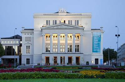 В Латвии из-за COVID-19 закрыли Национальную оперу - pnp.ru - Латвия
