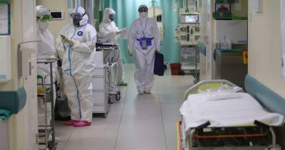 Еще 49 пациентов с коронавирусом умерли за сутки в Москве - ren.tv - Россия - Москва