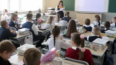 Ирина Потехина - В Петербурге коронавирусом заразились более 300 учителей - dp.ru - Санкт-Петербург