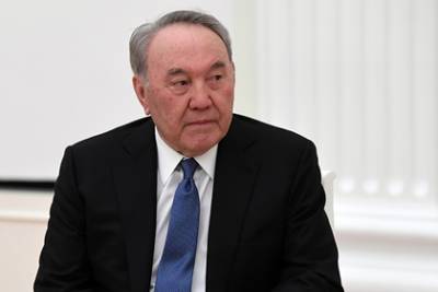Дональд Трамп - Нурсултан Назарбаев - Вылечившийся от COVID-19 Назарбаев дал совет заразившемуся Трампу - lenta.ru - Казахстан - Сша