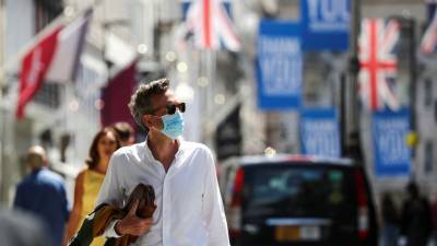 В Британии за сутки выявлено рекордное число новых случаев коронавируса - russian.rt.com - Англия