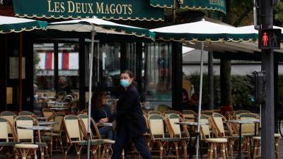 В Париже ужесточают меры по борьбе с коронавирусом - russian.rt.com - Франция - Париж