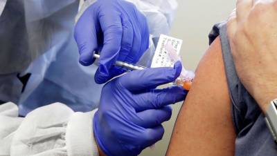 В Петербурге началась вакцинация врачей от коронавируса - gazeta.ru - Санкт-Петербург