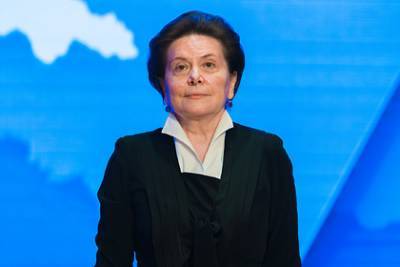 Наталья Комарова - Единственная в России женщина-губернатор заразилась коронавирусом - lenta.ru - Россия - округ Югра