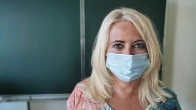 Ирина Потехина - В Петербурге более 500 учителей заразились коронавирусом - piter.tv - Санкт-Петербург