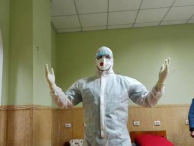 Медики Мелитополя рассказали и показали, в каких условиях им приходится работать с больными COVID-19 - golos.ua - Украина - Мелитополь
