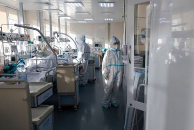 Российские медики заявили о сокращении выплат за работу с больными COVID-19 - lenta.ru