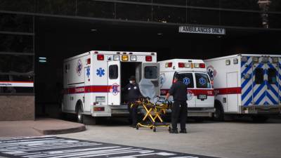 Джонс Хопкинс - В США за сутки выявили более 111 тысяч новых случаев коронавируса - russian.rt.com - Сша