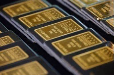 Цена на золото стабильна из-за сомнений в сроках начала вакцинации от коронавируса - smartmoney.one