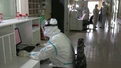 Власти Петербурга объявили о новых ограничениях из-за роста заболеваемости коронавирусом - 1tv.ru - Санкт-Петербург
