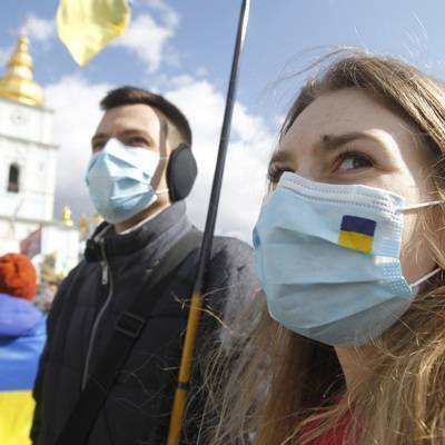 На Украине вводятся новые ограничительные меры из-за роста числа заболевших коронавирусом - radiomayak.ru - Украина