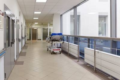 Еще одна петербургская больница стала принимать пациентов с COVID-19 - abnews.ru - Россия