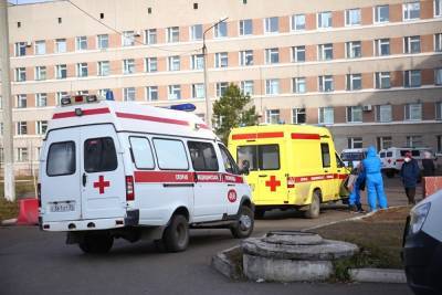 В России установлен новый суточный рекорд по умершим от коронавируса - znak.com - Россия