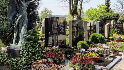 Илья Шабшин - Психолог назвал плюсы захоронения умерших от COVID-19 в стеклянных гробах - nation-news.ru