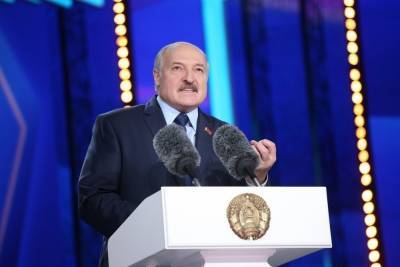Александр Лукашенко - Лукашенко назвал коронавирус ширмой для передела мира - mk.ru - Белоруссия - Минск