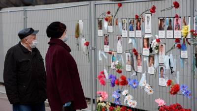 В центре Петербурга разобрали мемориал погибшим от COVID-19 медикам - dp.ru - Санкт-Петербург