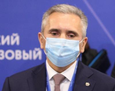 Александр Моор - Из-за коронавируса Моор запретил подросткам появляться в ТРЦ без родителей - znak.com - Тюменская обл.