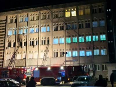 В Румынии во время пожара в больнице для больных COVID-19 погибли 10 человек - unn.com.ua - Киев - Румыния