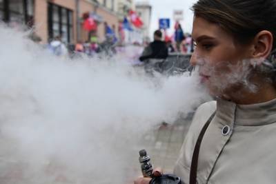 Курение вейпов оказалось опасным во время пандемии коронавируса - rusjev.net - Сша