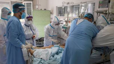 За сутки в Москве скончались 74 пациента с коронавирусом - gazeta.ru - Москва