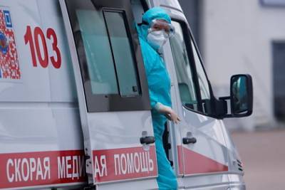 В России умерли рекордные 442 пациента с коронавирусом за сутки - lenta.ru - Россия