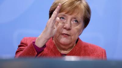 Ангела Меркель - Меркель призвала сохранить в ФРГ ограничения из-за COVID-19 - iz.ru - Германия
