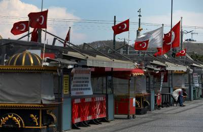 В Турции ввели комендантский час в выходные дни из-за COVID-19 - rtvi.com - Турция