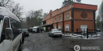 У большинства умерших был COVID-19. СМИ сообщили о большом количестве катафалков возле морга в Киеве - nv.ua - Киев
