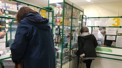 Владимир Путин - Путин призвал не винить граждан в высоком спросе на препараты от COVID-19 - nation-news.ru - Россия