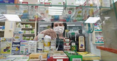 Владимир Путин - Михаил Кузнецов - ОНФ сообщил Путину об отсутствии лекарства от коронавируса в 85% аптек - ren.tv - Россия