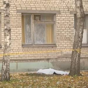 У женщины, которая выпрыгнула из окна запорожской больницы, было подозрение на коронавирус. Видео - reporter-ua.com - Запорожье