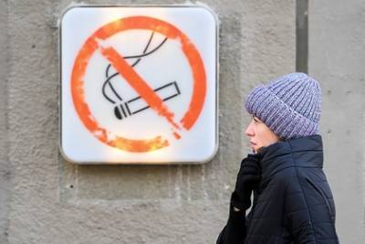 Оксана Драпкина - В Минздраве заявили об опасности курения при коронавирусе - lenta.ru - Россия