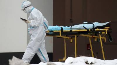 В Москве за сутки скончался еще 71 пациент с коронавирусом - iz.ru - Россия - Москва - Израиль