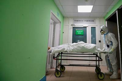 В России умер 361 пациент с коронавирусом за сутки - lenta.ru - Россия