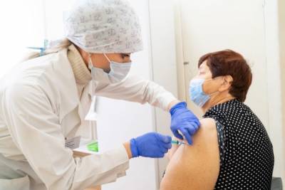 Эффективность британской вакцины от COVID-19 составила 70% - nakanune.ru - Англия - Бразилия