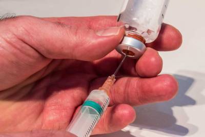 Рейтинг востребованных вакцин от COVID-19 составил Bloomberg - live24.ru - Сша - Англия