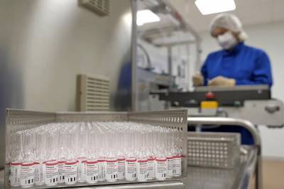 Правительство России внесло вакцины от коронавируса в список жизненно важных лекарств. Власти смогут регулировать их цену - rtvi.com - Россия