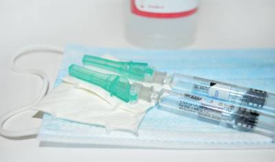 Георгий Игнатьев - Вирусолог оценил шансы чипировать человека через прививку - neva.today - Россия