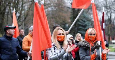 ФОТО: У здания правительства прошел митинг против новых ограничений из-за Covid-19 - rus.delfi.lv - Латвия