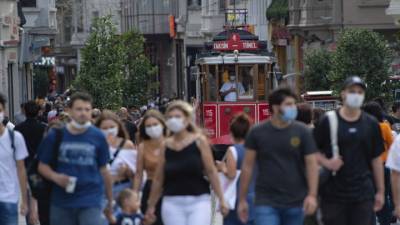 Фахреттин Коджа - В Турции заявили о третьем пике коронавируса - vesti.ru - Турция - Стамбул