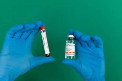 Джордж Мейсон Анч - Биолог Баранова назвала ключевой недостаток вакцин от коронавируса - argumenti.ru