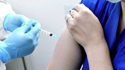 Александр Рыжиков - Вирусолог назвал безвредной вакцинацию человека без симптомов COVID-19 - russian.rt.com