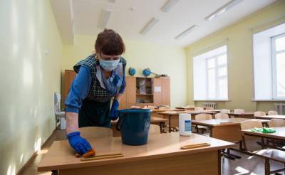 Коронавирусные меры в школах продлят до 2022 года - readovka.ru