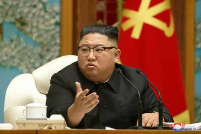 Ким Ченын - В Северной Корее казнили людей и закрыли столицу ради борьбы с коронавирусом - lenta.ru - New York - Южная Корея - Кндр
