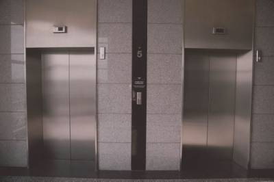 В Японии для профилактики коронавируса придумали бесконтактные лифты - aif.ru - Япония