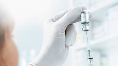 Энтони Фаучи - В США ожидают получение вакцины от COVID-19 группами риска в декабре - russian.rt.com - Сша