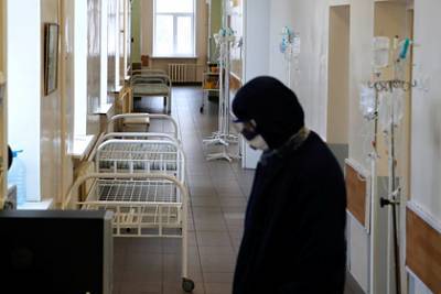 В России за сутки умерли 368 пациентов с коронавирусом - lenta.ru - Россия