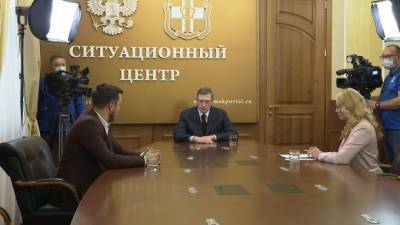 Александр Бурков - Омский губернатор объяснил, почему лечился от COVID-19 в Москве - piter.tv - Москва - Новосибирск - Минск - Омск