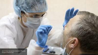 Александр Беглов - Медики за сутки проверили на COVID-19 более 40 тысяч петербуржцев - nation-news.ru - Петербурга