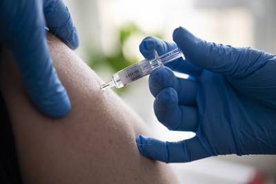 Стало известно об успехе испытаний вакцины от коронавируса - lenta.ru - Сша
